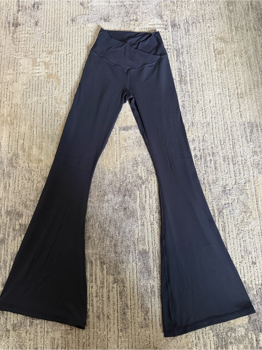 aerie Offline Real Me Flare Leggings - M